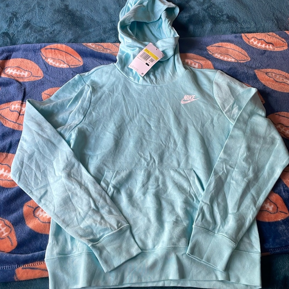 Women’s Nike Pullover